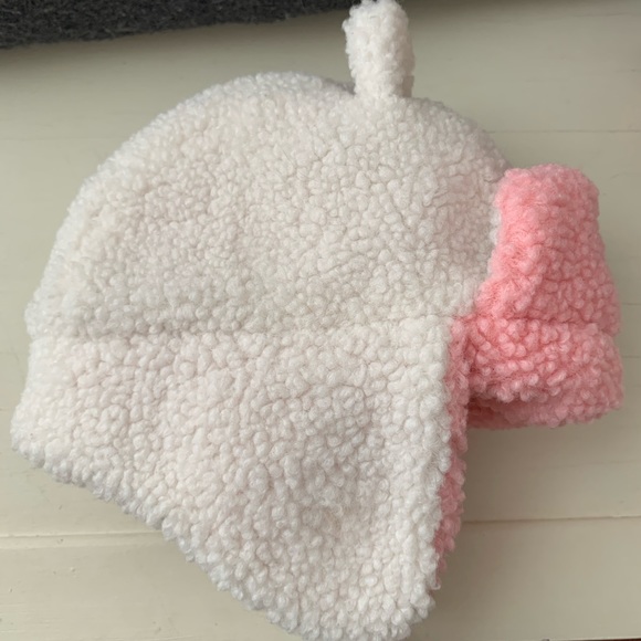 Adorable Fleece Winter Hat for Baby! - Picture 2 of 7